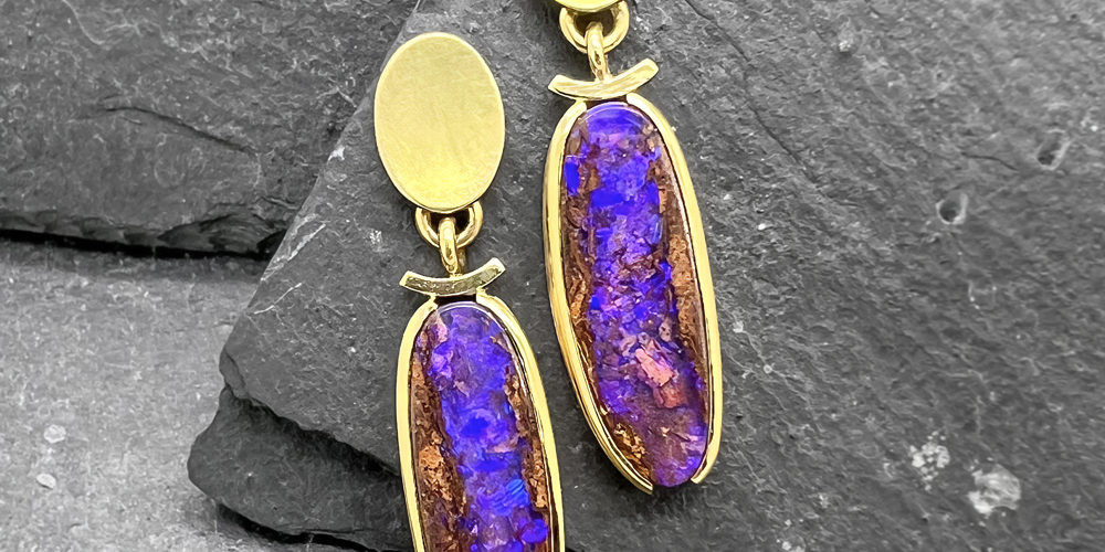 Lange Ohrstecker mit Opal