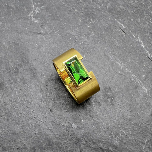 Ring mit Tsavorit
