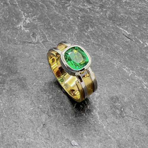 Smaragd-Ring aus Gelb- und Weißgold