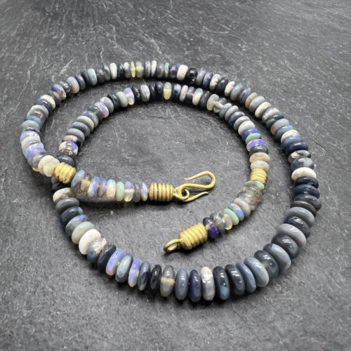 Opal-Kette mit 750er Gelbgold