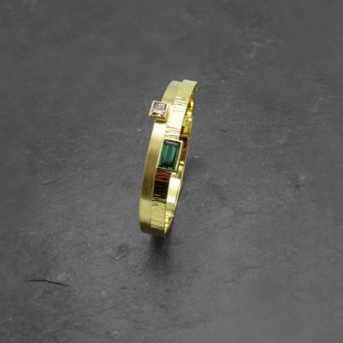 Armreif mit Turmalin und Diamant